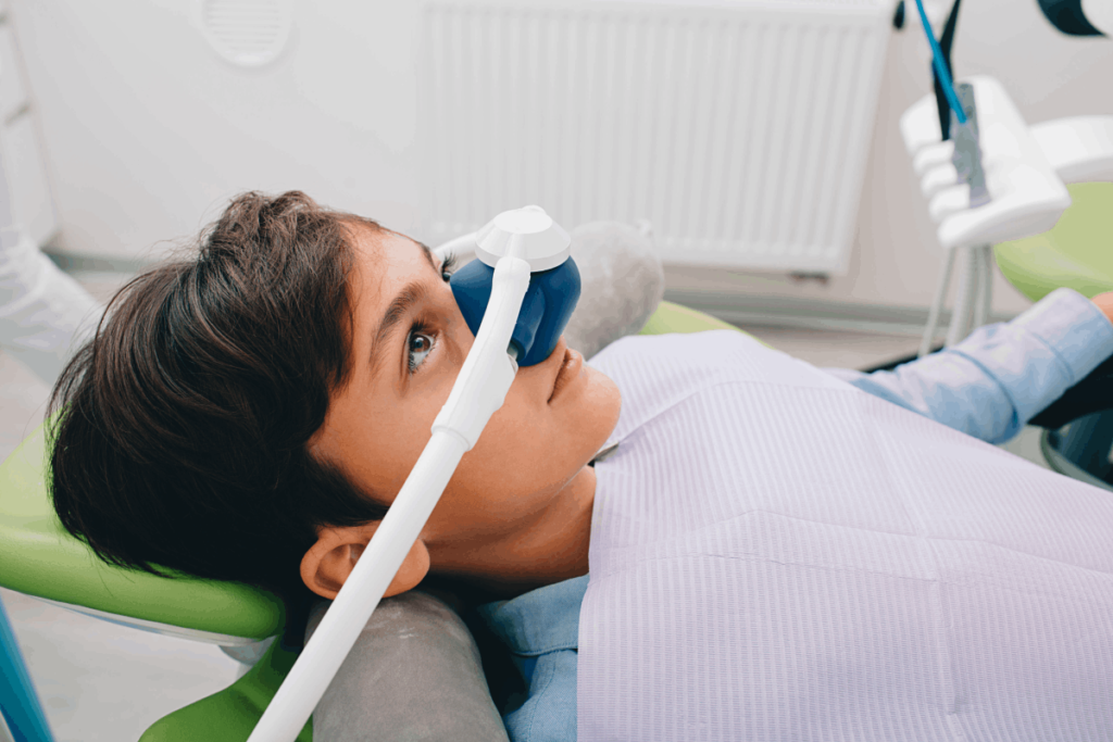 O gás do riso é um dos sedativos mais conhecidos na odontologia. Confira tudo sobre aqui!